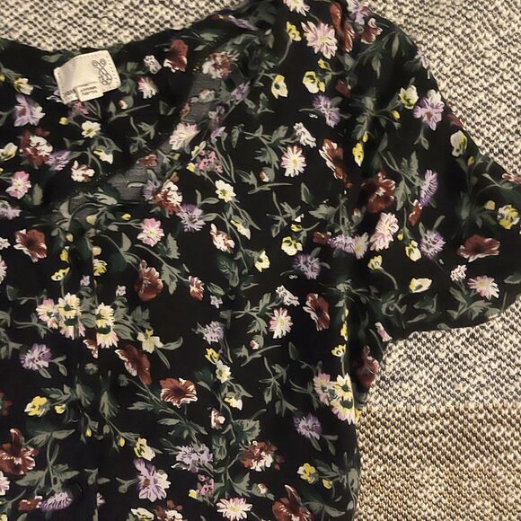 Urban Renewal Vintage Fabric Moody Romper - Black grounded Floral - XS - Picture 3 of 5